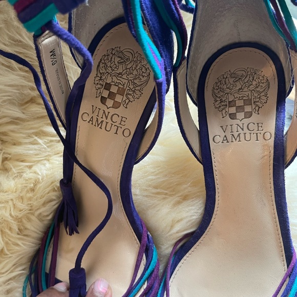 VINCE CAMUTO Stellima Suede Tassel Sandal - Picture 6 of 6